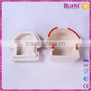 Xmas Clothes Design Ceramic Christmas Gift Box thumbnail-5