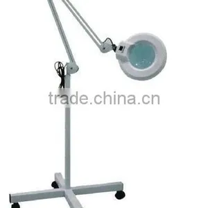 Magnifying Glass With Light Stand thumbnail-1