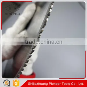 High Quality L-R-L-R-F Teeth Acrylic Cutting Circular Saw Blade thumbnail-3