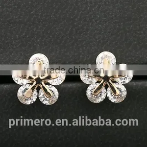 New Top Design Cubic Zircon Glittering Snowflake Stud Earrings thumbnail-4