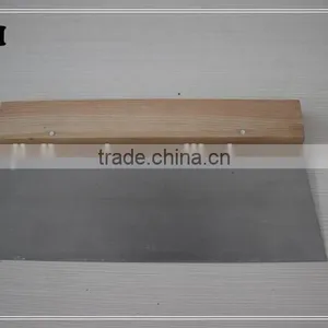 Carbon Steel Blade Scraper With Wooden Handle thumbnail-1