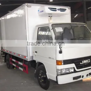 JMC 4*2 4m Length Refrigerated Truck for Supplying Fresh Vegetable thumbnail-3
