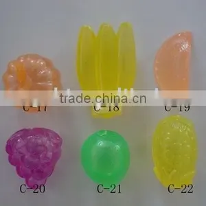Ice Cube. Plastic Ice Cube thumbnail-1