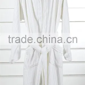 Customized White Shawl Collar Luxury Star Hotel Stripe Velour Bathrobe thumbnail-3