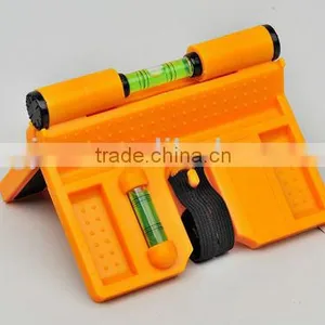 Mini Triangle Plastic Spirit Level thumbnail-1