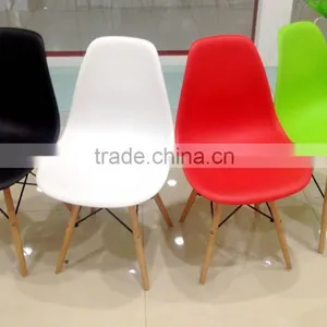 Cheap Replica EMES Style Wooden Legs PP Plastic Chair With Low Price thumbnail-4