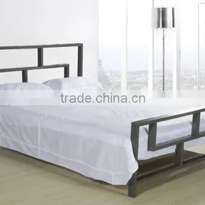 Iron Bed thumbnail-1