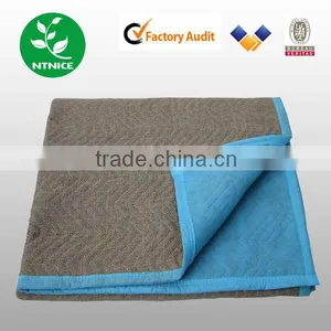 Waterproof Moving Blanket Made of Polyester and Recycle Cotton Filling thumbnail-1