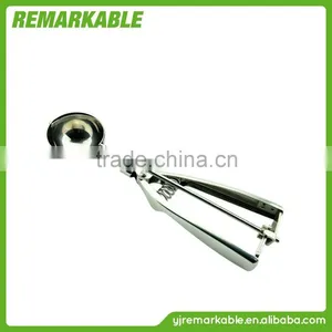 Personalized Kitchen Wares Pressing Type Stainless Steel Ice Cream Scoop thumbnail-1