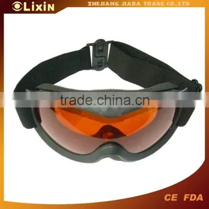Attractive Ski Goggles thumbnail-1