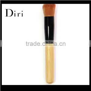 Pro Beauty Stylish Foundation Brush in Cosmetic Puff thumbnail-3
