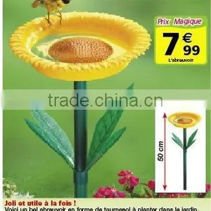 Sunflower Plastic Bird Baths thumbnail-1