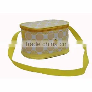 2011 Small Cooler Bag in Nylon Material thumbnail-1