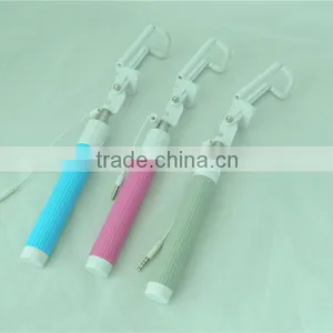 Z02 Plastic Selfie Stick With Bluetooth Remote Shutter for Wholesales thumbnail-1