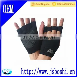 Stretchy 3MM Neoprene Swimming Glove thumbnail-1