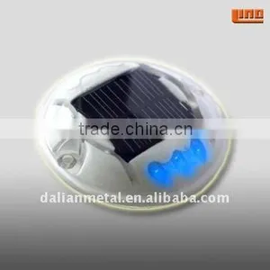 Traffic Solar Road Stud thumbnail-1