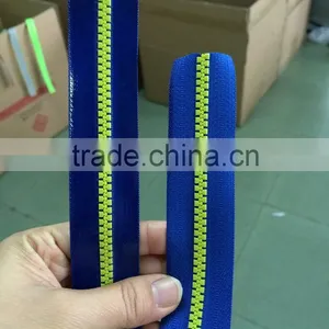 Zipper Factory Sale Resin Teeth Instant Zipper thumbnail-4