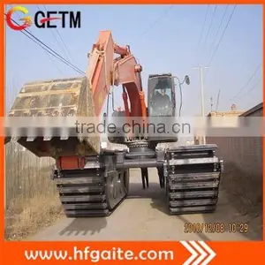 Amphibious Excavator for Clearing Obstacles at Flood Hit Area thumbnail-1