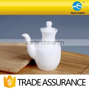 Plain Restaurant Ceramic Soy Sauce and Vinegar Pot thumbnail-1