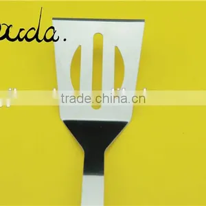 13.5" Good Quality Stainless Steel BBQ Turner/ Spatular for Cooking BD-B9331 thumbnail-2