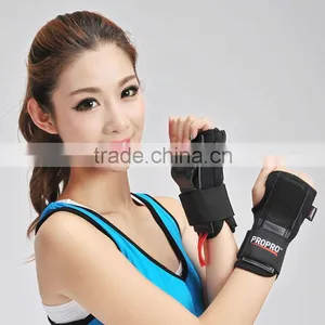 Wholesale Price Wrist and Palm Saver Slide-On Wrist Guard Roller Derby Skate thumbnail-5