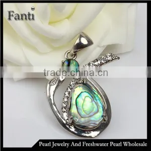 Green Shell Shape Pendant thumbnail-1