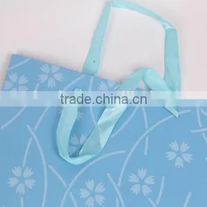 Foldable Gift Bag / Paper Shopping Bag thumbnail-2