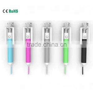 Mini Foldable Bluetooth Selfie Stick thumbnail-1
