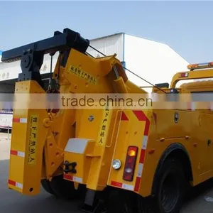 China New Dongfeng 6 Wheels Euro4 Wrecker Truck thumbnail-4