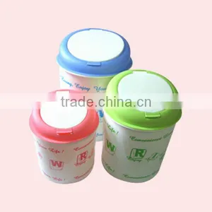 Desktop Mini Plastic Trash Bin thumbnail-1