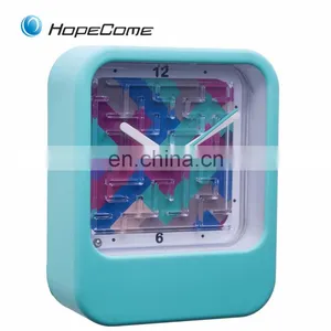 Square Quartz Table Plastic Desk Clock thumbnail-1