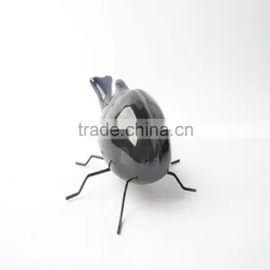 Salt Pepper Shaker of Ceramic Dolphin thumbnail-2