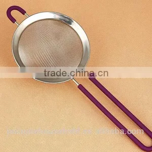 High Quality Stainless Steel Mesh Flour Sifter With Long Silicone Handle and Ear thumbnail-1