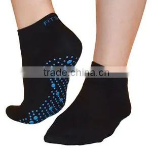 Dots Non-slip Yoga Grip Ankle Non Slip Socks for Adults thumbnail-1