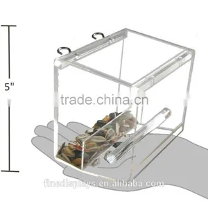 Tidy Seed No-Mess Bird Feeder thumbnail-3