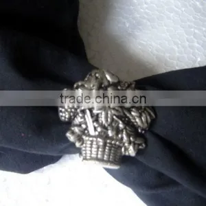 EPNS Silver Plated Napkin RING thumbnail-1