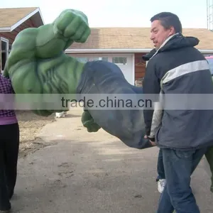 Outdoor Garden Decoration Fiberglass Material Life Size Hulk Statue for Sale thumbnail-4