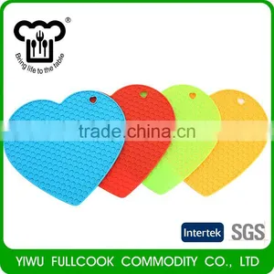 Factory Sale Excellent Quality Eco-friendly Decorative Table Plate Mat thumbnail-1