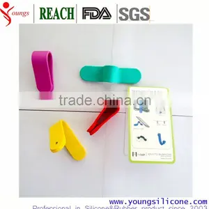 Custom Silicone Wristband Cheap Gift Items thumbnail-3