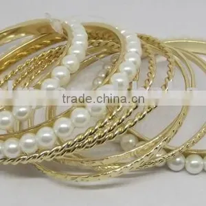 10 Pieces Mixed Bangle Pack thumbnail-1