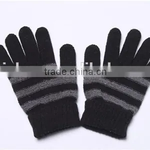 Screen Touch Gloves for Men Women Winter Stripe Gloves Fashion Gloves, 6 Colors thumbnail-4
