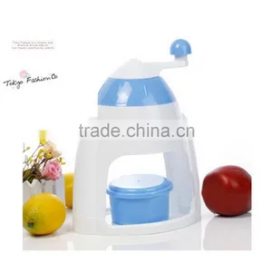 Household Portable Mini Ice Crusher Manual Commercial Domestic Small Ice Crusher thumbnail-2