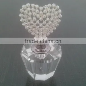 Decorative Mini Empty Clear Crystal Perfume Bottle With Jewelled Pearls Top thumbnail-2