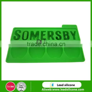 Apple Shape Silicone Ice Cube Tray thumbnail-2