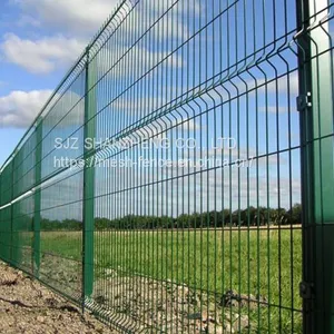 Welded Wire Mesh Fence thumbnail-1