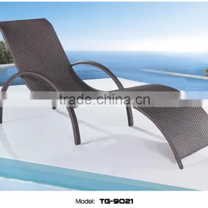 Outdoor Garden Furniture Rattan Sun Loungers Competitive Price Chaise Lounge With Cushion Quality Choice thumbnail-4