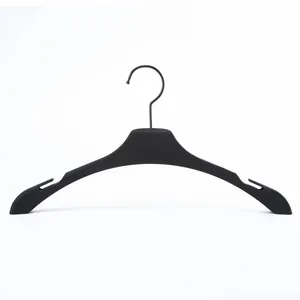 Plastic Clothes Hangers With Non-slip Shoulder Design, for Household Use and Store Display, Direct From the Manufacturer thumbnail-4