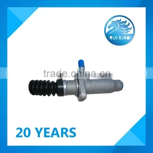 Clutch Master Cylinder 1608-00104 For YUTONG Bus thumbnail-1