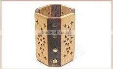 Pen Holders thumbnail-1