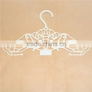 Elegant Butterfly Pajamas Hanger for Scarf Display thumbnail-2